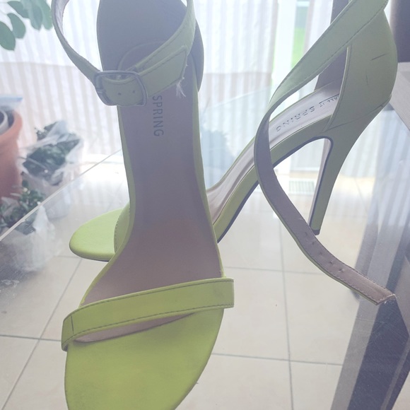 Strappy heels sz 7 trendy neon colour - Picture 2 of 6